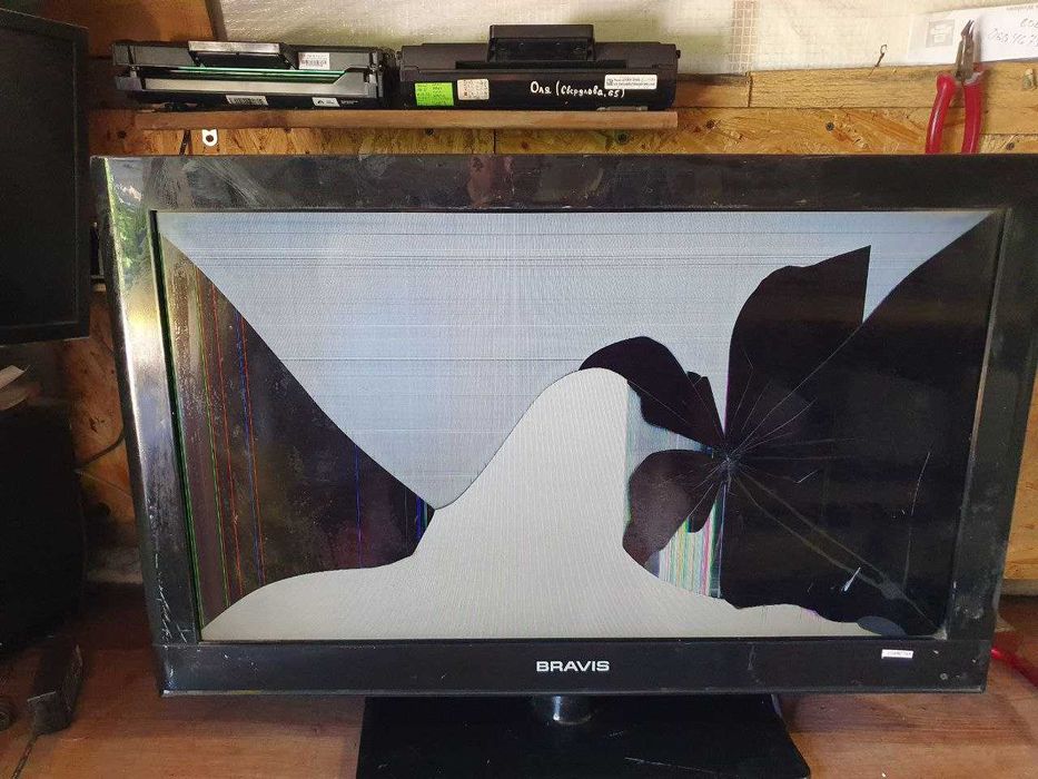 Телевізор Bravis LCC-3232 БИТА МАТРИЦЯ 42"