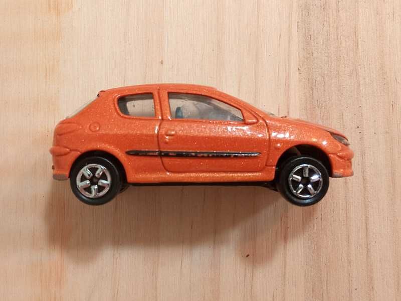 Peugeout 206 - Majorette