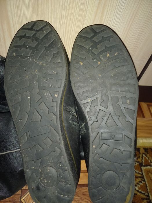 Женские,зимние,кожаные на цегейке сапоги