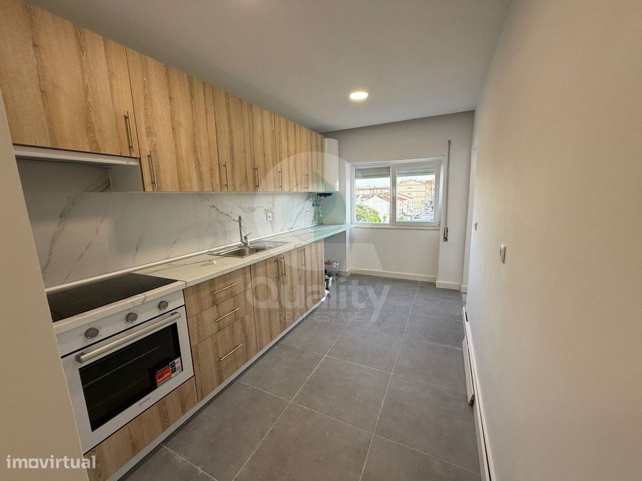 Apartamento T3 Remodelado no Vale da Amoreira — Baixa Da Banheira E Vale Da Amoreira, Setúbal