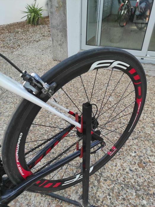 Bicicleta estrada Scott em carbono