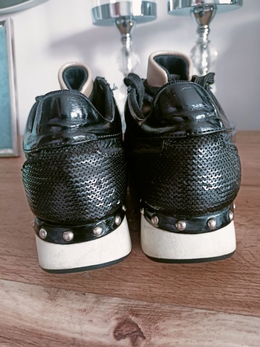 Buty sneakersy Guess tiffany 36 czarne złote