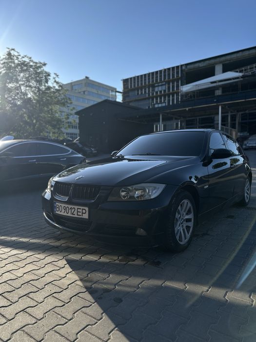 Продам bmw e90. 318.2.0