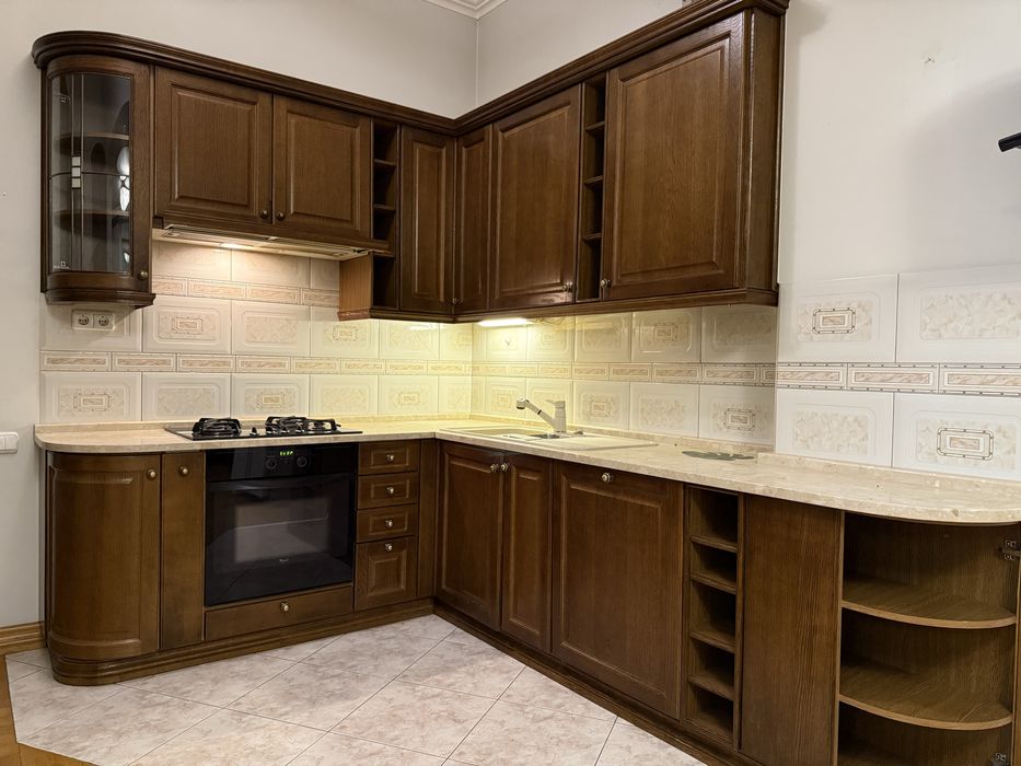 КИЇВ/Саксаганського 29. Продаж 3-кімнатної квартири 125м2/з меблями