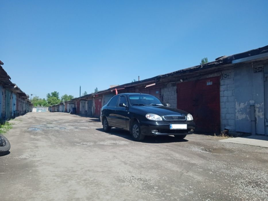 Продам семейный автомобиль.
