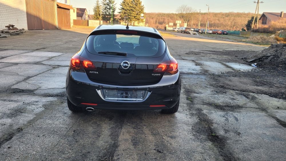 Opel Astra J 1.4 Turbo Bogate Wyposażenie