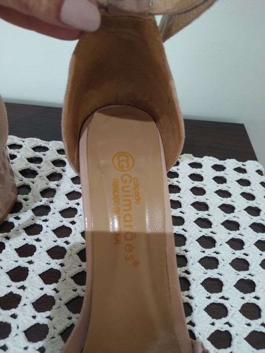 Sandália camurça rosa