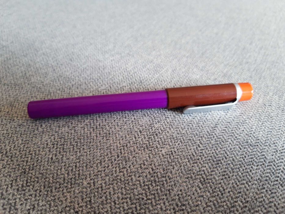Caneta de tinta permanente TYCON