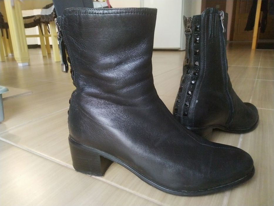 Пiвчобiтки (полусапожки) чоботи р.40 натуральна шкiра, якiснi, гарний