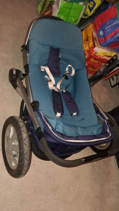 Carrinho Quinny azul