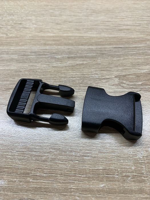 Klamry zatrzaskowe plastikowe 200 sztuk