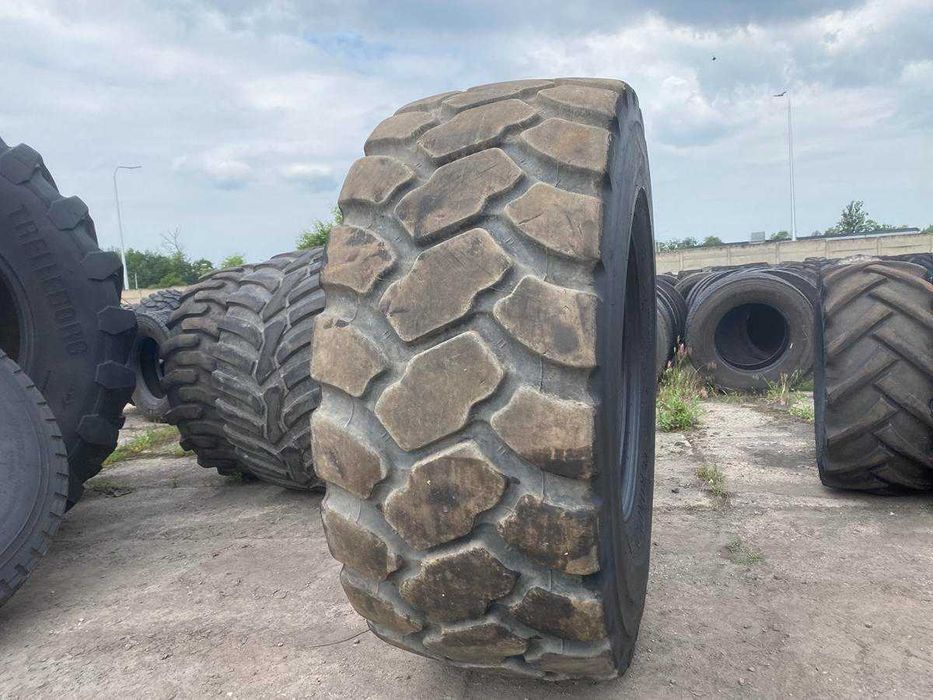 Opona używana 23.5r25 Goodyear RT-3B Radial 70% Bieżnika 23.5-25
