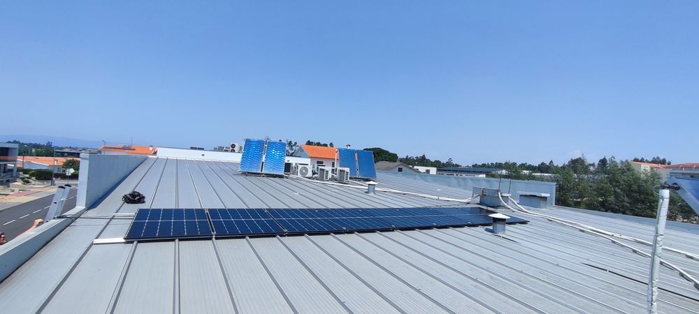 Limpeza, instalação e manutenção de painéis fotovoltaicos