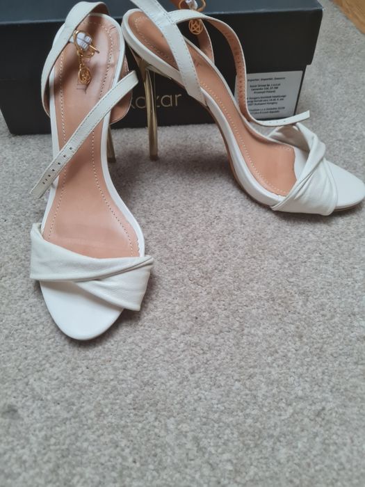 Buty szpilki Kazar 37 białe sandały paski