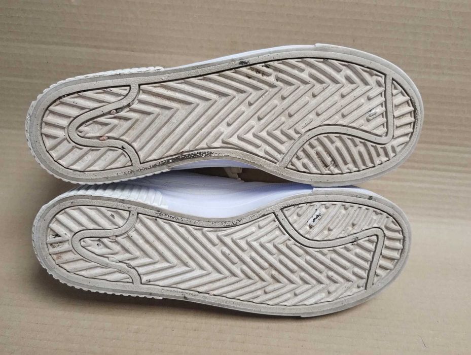 buty sportowe 40,5  Nike Court legacy