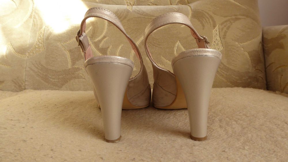 Sandały szpilki pantofle skórzane piękne perłowe beż złoto EKSBUT r.38