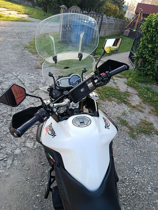 Triumph Tiger 800
