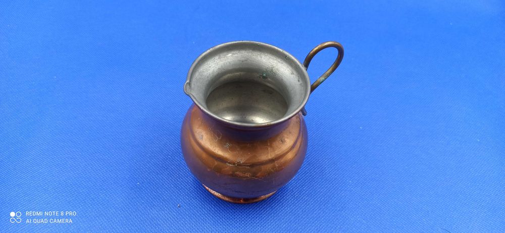 Dzbanek mosiężny