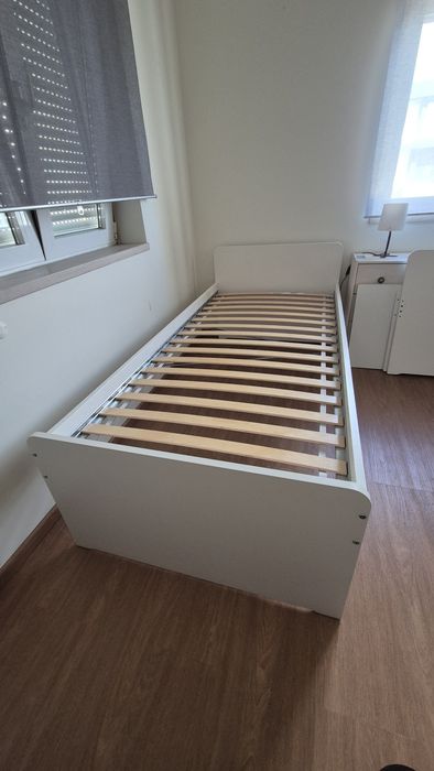 2 camas quase novas 90x200 com colchão
