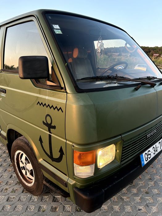 Toyota Hiace vlh51v 1987