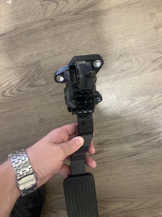 Педаль газу honda accord hybrid