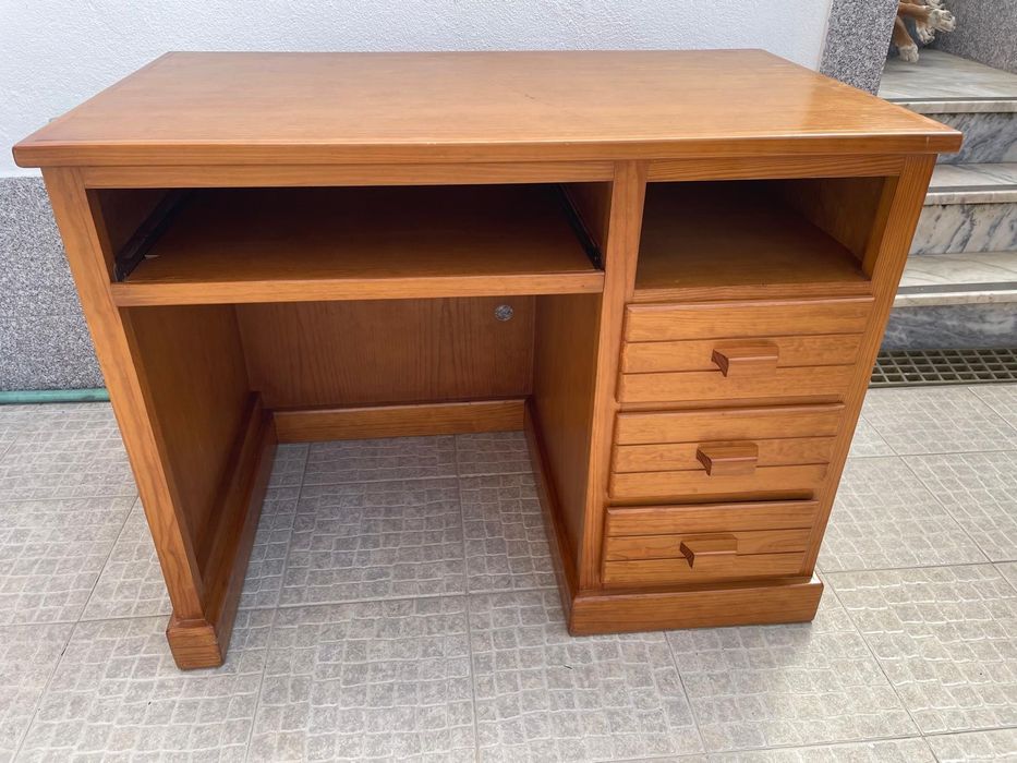 Conjunto de secretaria e móvel