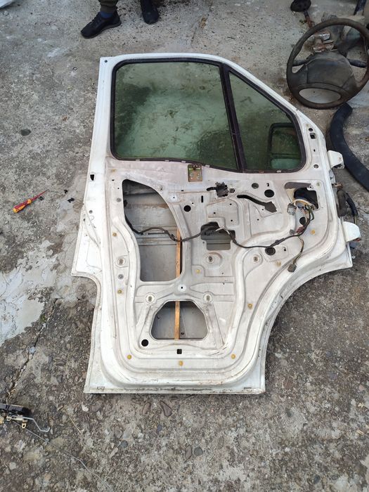 Двері Рено мастер 2