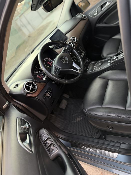 Продам Mercedes - Benz  Електромобіль