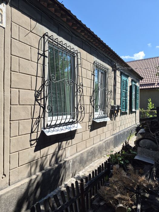 Продам великий будинок р-н України