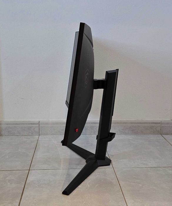 monitor QHD 180hz 27´ MSI MAG 275CQRF QD E2 (com garantia)