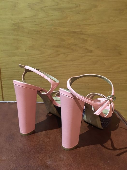 Zilian sandálias número 38 de tacão compensadas