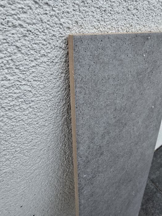 Płytki ścienne kolor szary