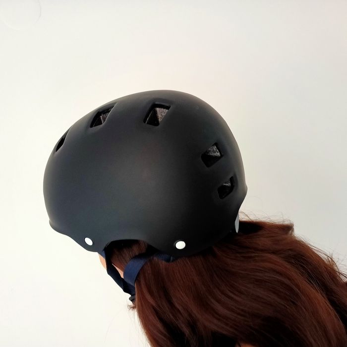 Kask na rower.rolki.deskkorolke.hulajnoge