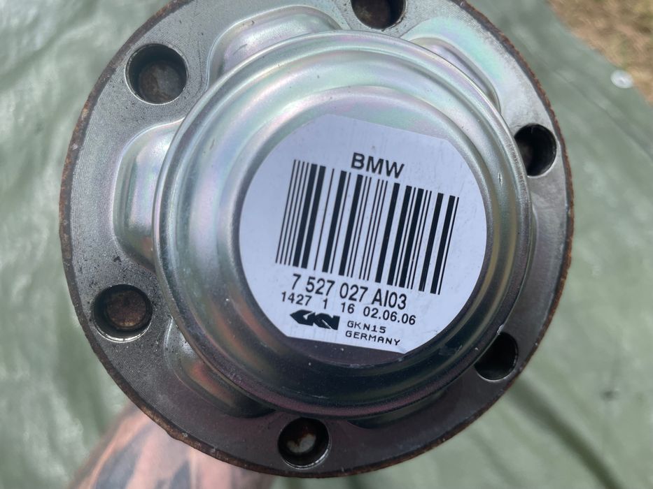BMW 3 E90 E91 E92  PÓŁOŚ LEWA TYŁ TYLNA 7527027