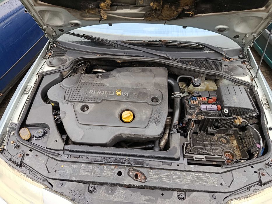 Renault Laguna 1.9.d  2003r NA CZĘŚCI