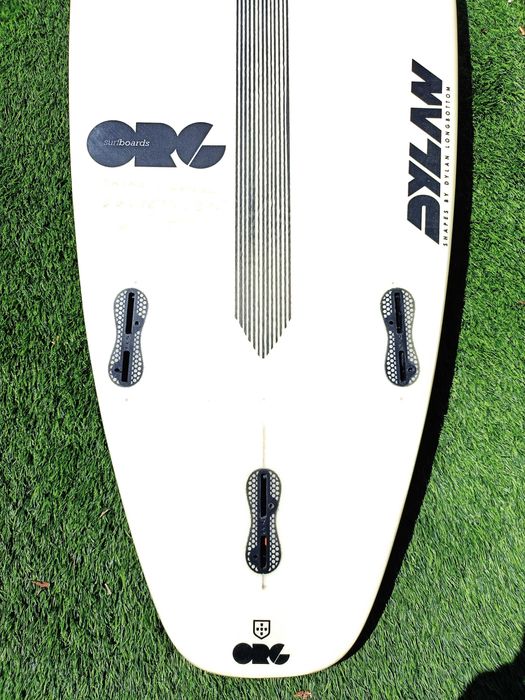 Prancha de Epoxy Dylan 6'0 - Modelo Mexican + Fins FCS II KA.