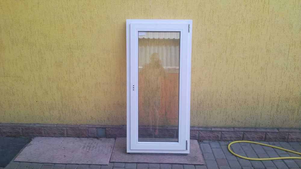 Вікно пластикове вживане 680х1420 Окно пластиковое б/у