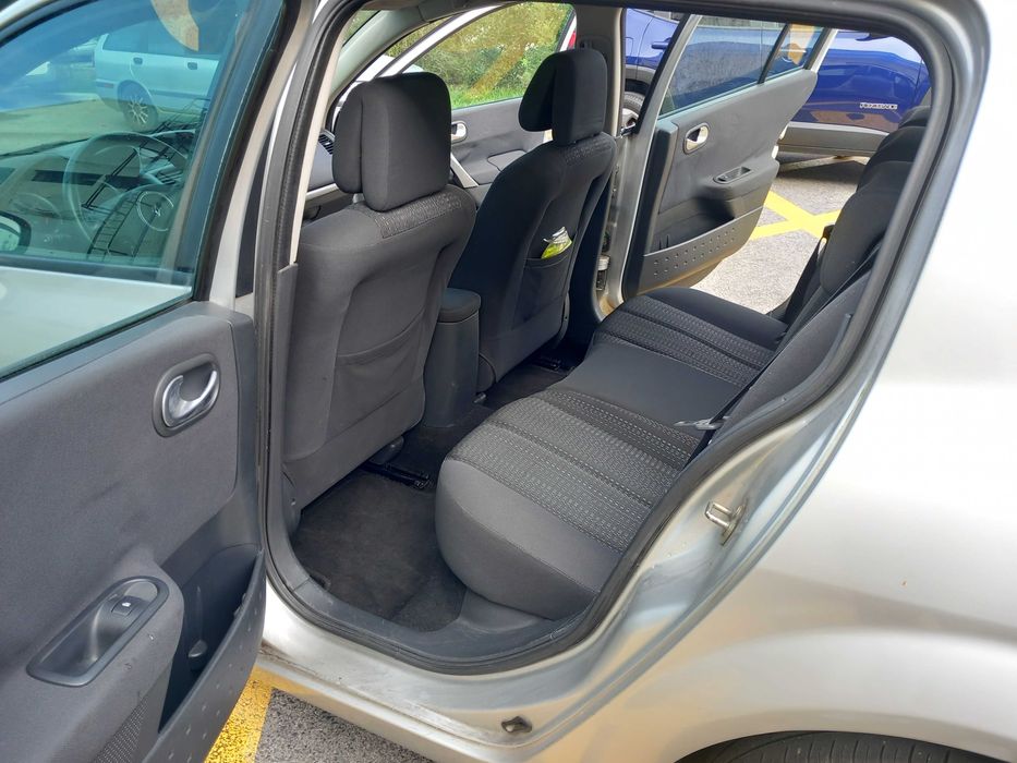 Renault Mégane II 1.5 DCi Dynamique Luxe - 5Portas (03/2006)