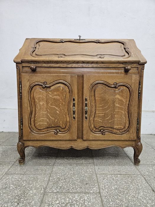 Ładny francuski sekretarzyk ludwikowski /