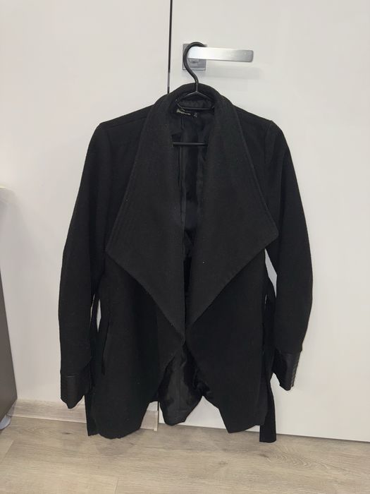 Продам пальто Stradivarius размер S