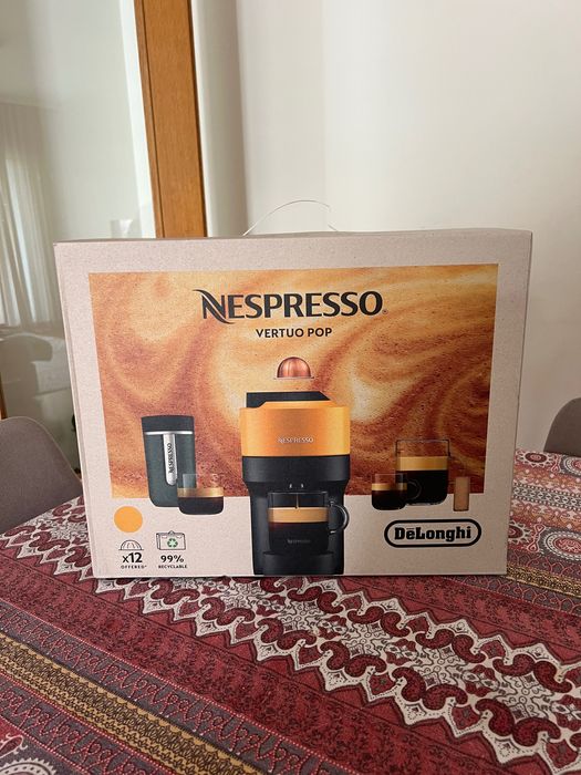 Máquina café nespresso Vertuo amarela