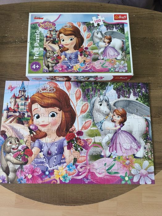 Zestaw puzzli stan bardzo dobry