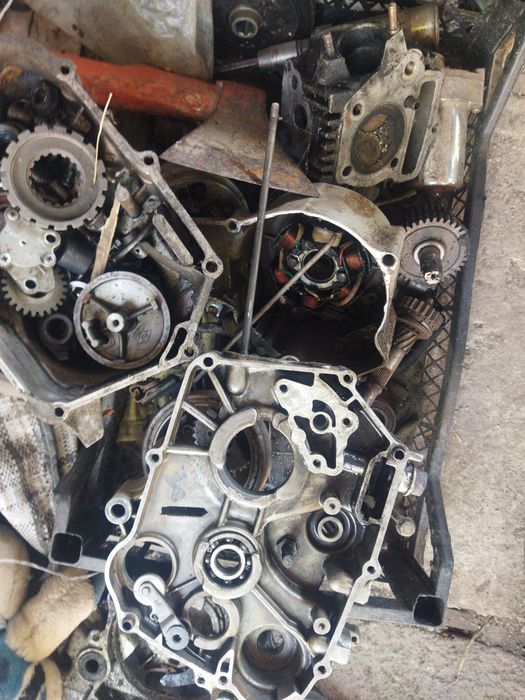 Продам двигун дельта/ альфа по запчастинах. +