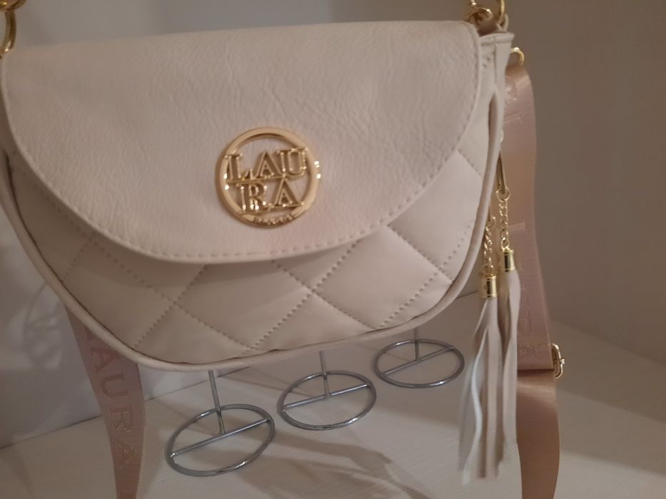 Piękna torebka listonoszka polskiej firmy Laura Biaggi