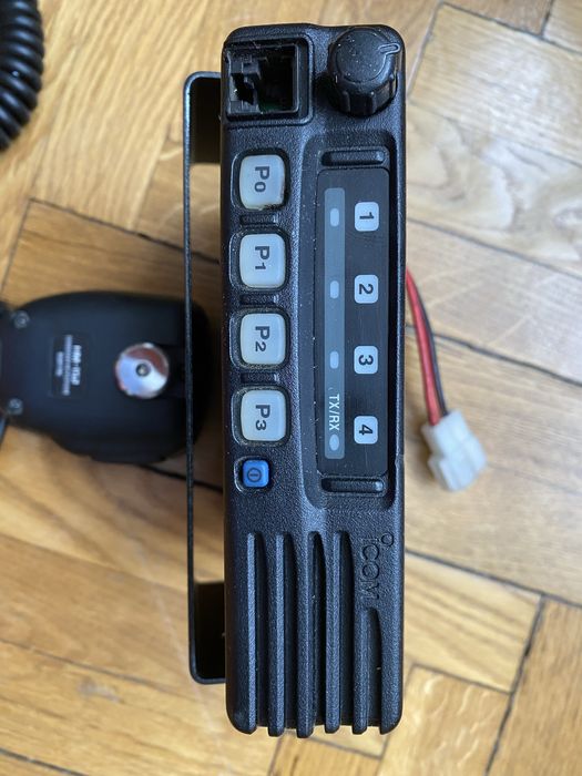 Продам радіостанцію ICOM  IC-F110S