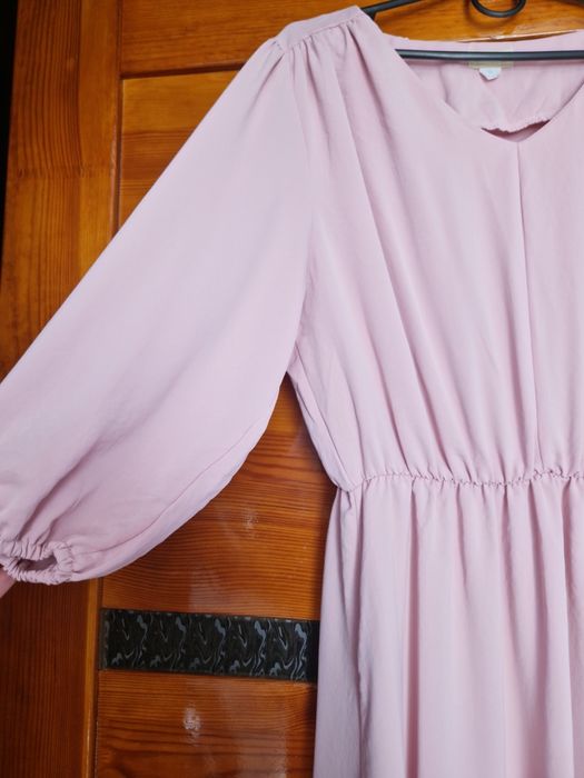 Святкова сукня жіноча