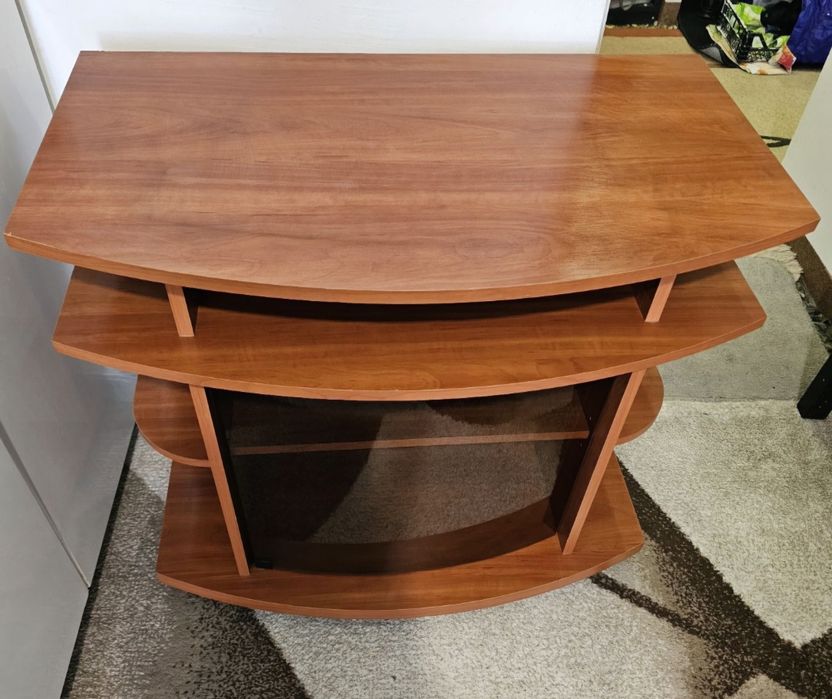 Столик,  тумбочка,полка