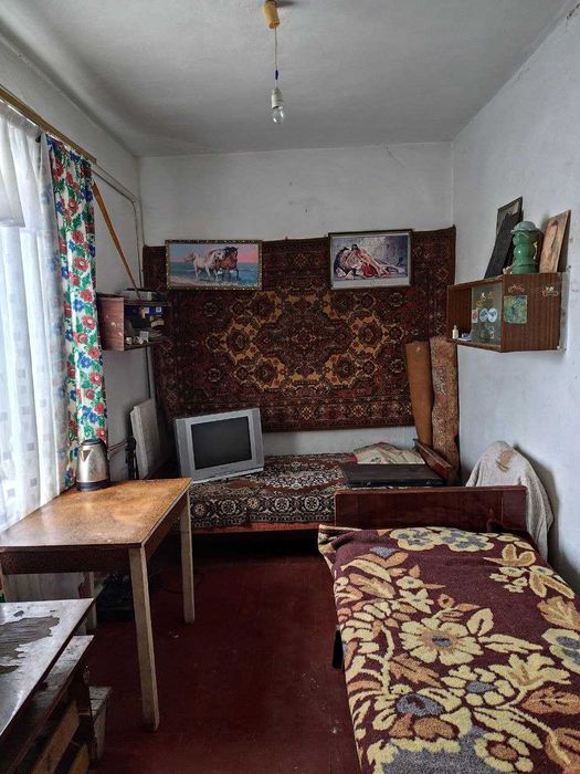 Продаж будинку з меблями