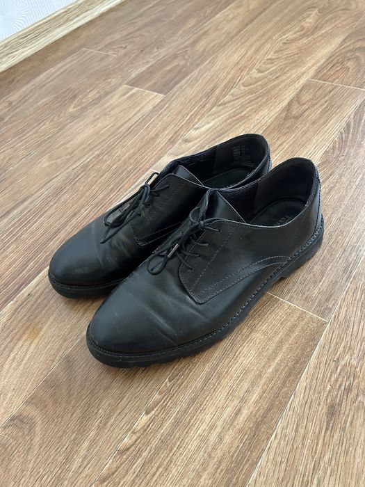 Чорні туфлі tamaris