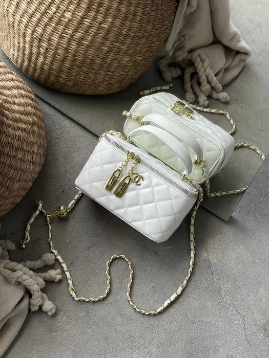 Женская сумка Chanel Lambskin через плечо Шанель бочонок